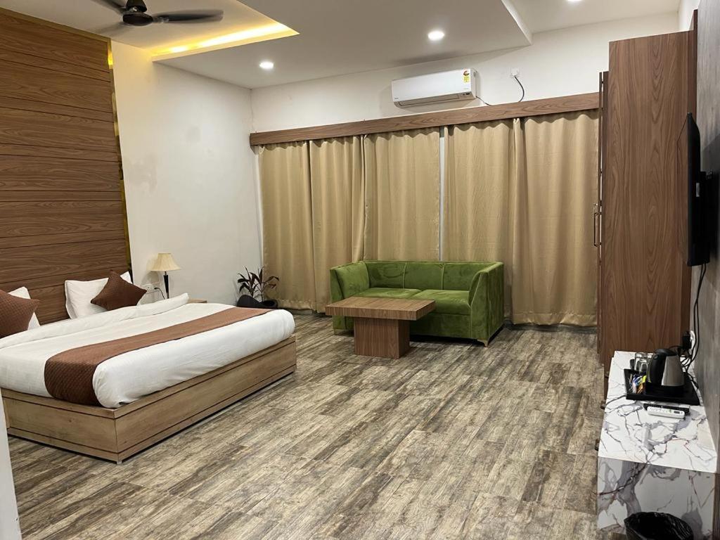 Hotel Eco Park Rewa Εξωτερικό φωτογραφία