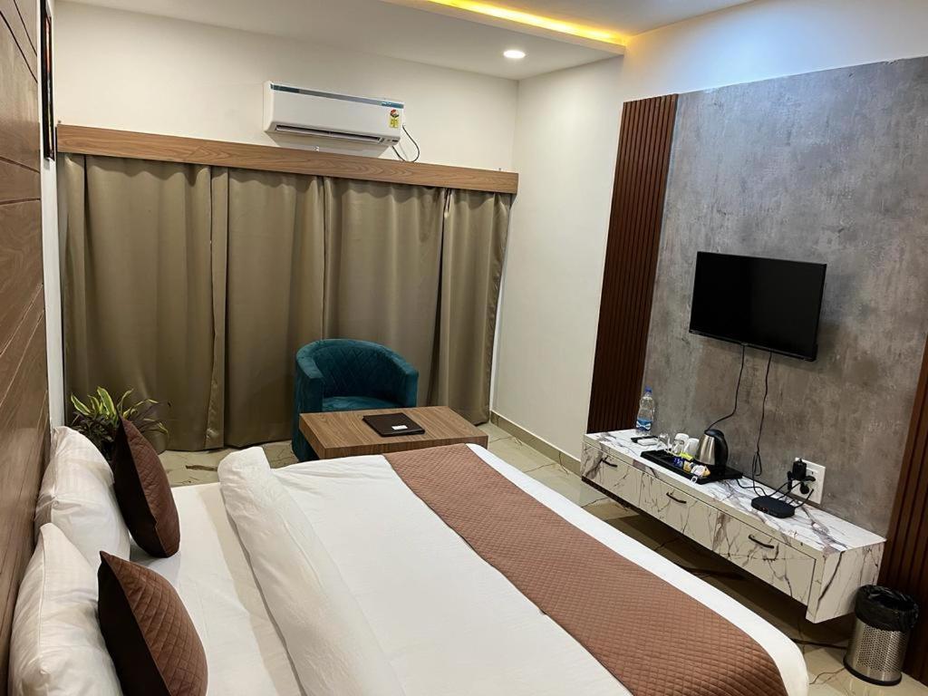 Hotel Eco Park Rewa Εξωτερικό φωτογραφία