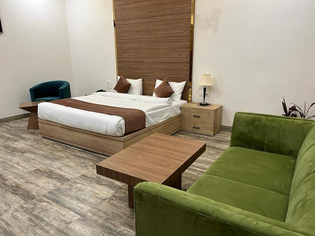 Hotel Eco Park Rewa Εξωτερικό φωτογραφία